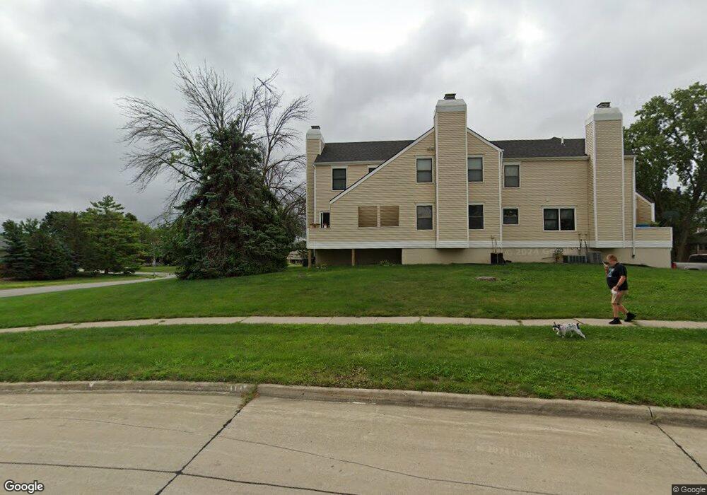 5240 Dakota Dr, West Des Moines, IA 50265 - photo 1