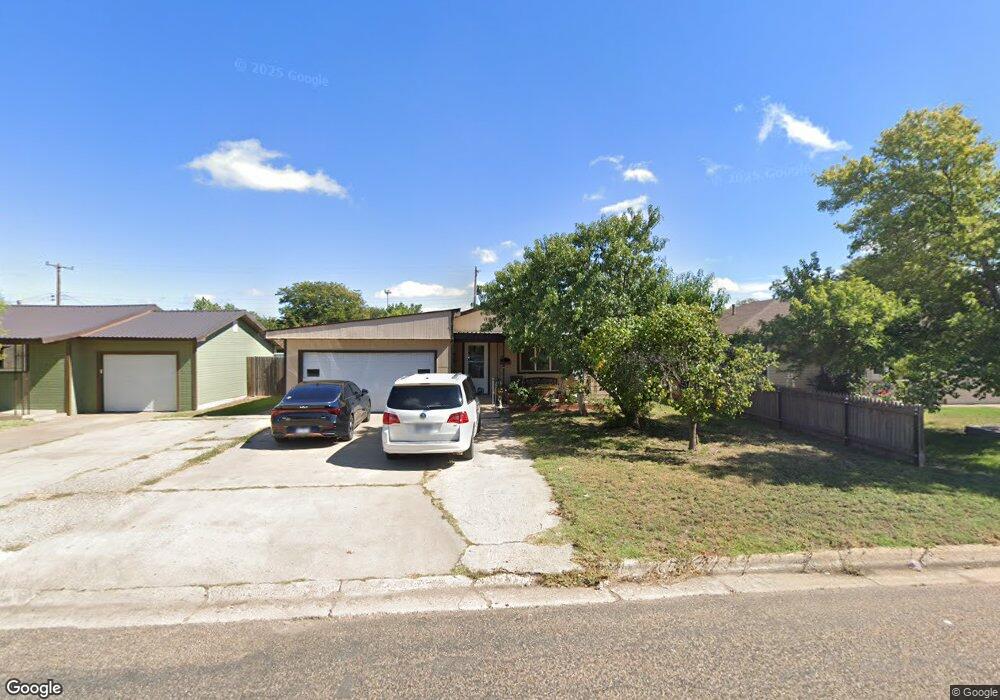 504 Cedar Ave, Dumas, TX 79029 - photo 1