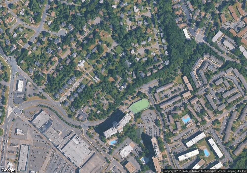 4709 Gloucester Rd, Alexandria, VA 22312 - photo 1