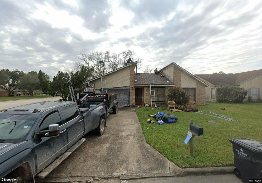 4870 Charnock Dr, Alvin, TX 77511 - photo 1