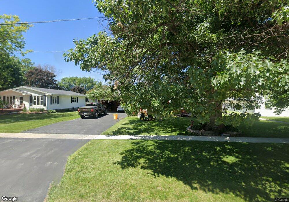 912 1st St SW, Clarion, IA 50525 - photo 1