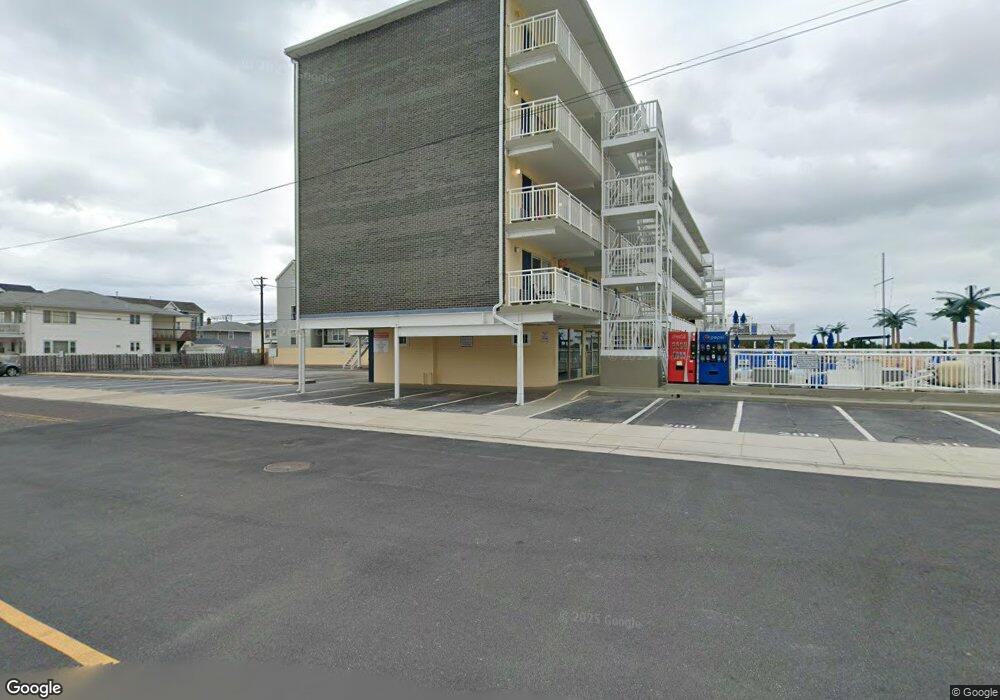 427 E Miami Ave, Wildwood, NJ 08260 - photo 1