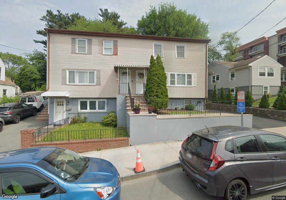 115 Hichborn St unit 2, Revere, MA 02151 - photo 1