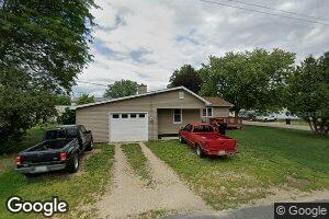 382 Oak St NE, New Albin, IA 52160