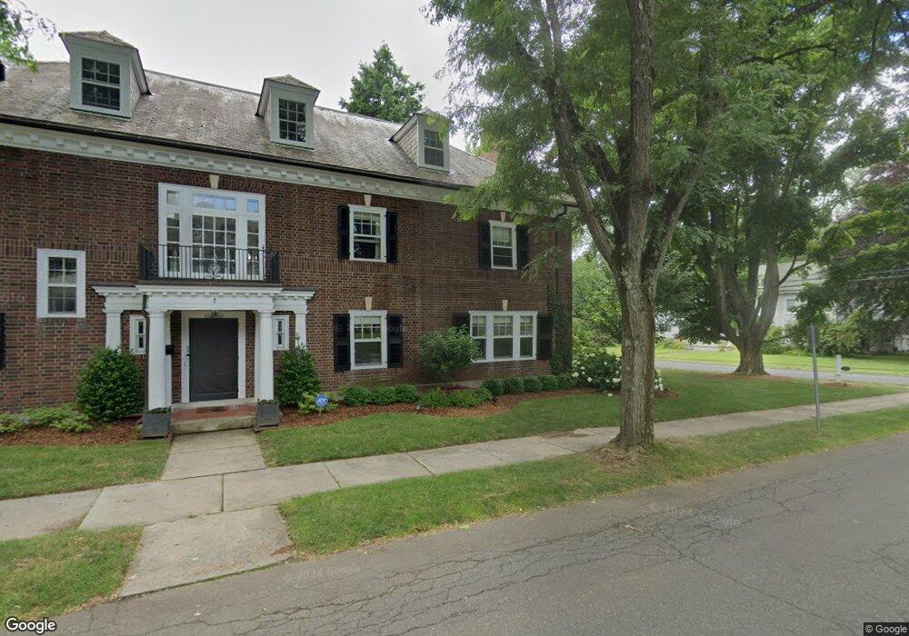 16 Sycamore Rd unit G, West Hartford, CT 06117 - photo 1