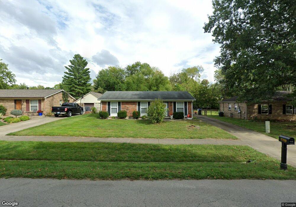 7709 Rochelle Rd, Louisville, KY 40228 - photo 1