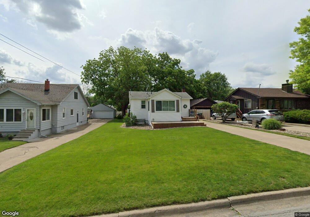 3942 E 27th St, Des Moines, IA 50317 - photo 1