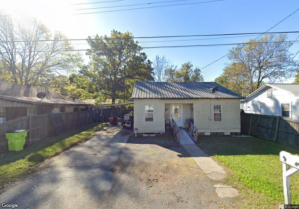 705 W 3rd St, Stuttgart, AR 72160 - photo 1