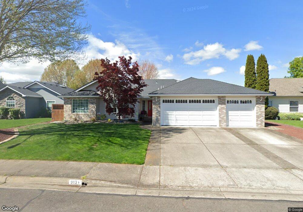 913 Mendolia Way, Central Point, OR 97502 - photo 1