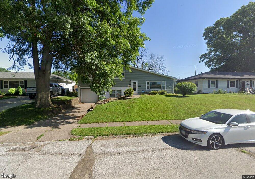 1908 W 38th St, Davenport, IA 52806 - photo 1
