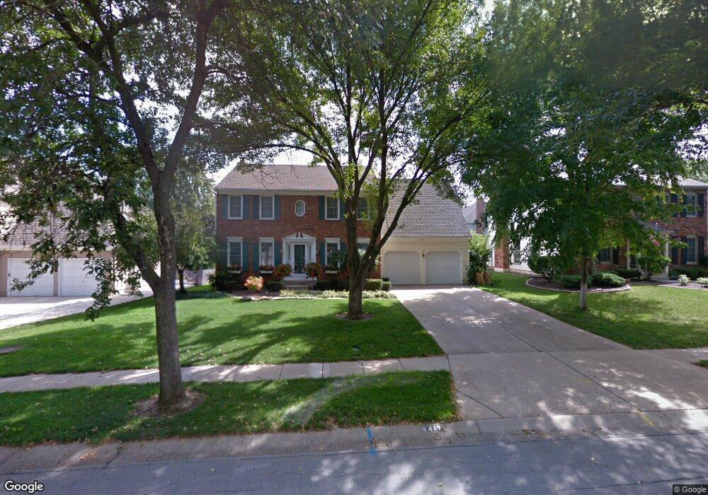 9417 Hall Dr, Lenexa, KS 66219 - photo 1