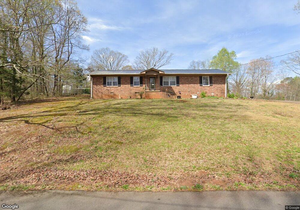 312 Forest Acres Cir, Walhalla, SC 29691 - photo 1