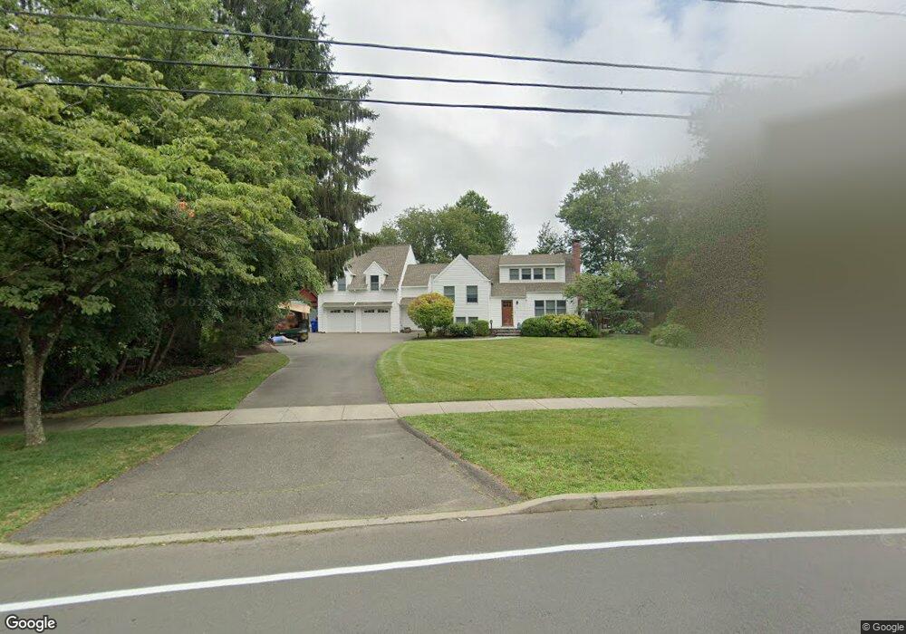 4 Rampart Rd, Norwalk, CT 06854 - photo 1