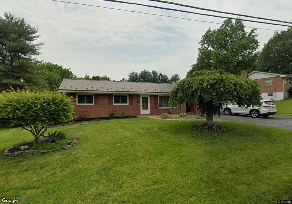 1032 Hamilton Dr, Chambersburg, PA 17202 - photo 1