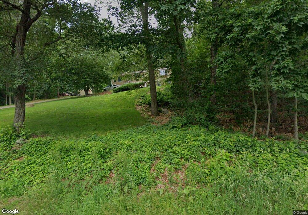 567 Mammoth Rd, Pelham, NH 03076 - photo 1