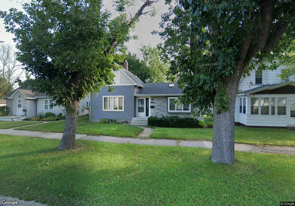 1108 N Broadway St, New Ulm, MN 56073 - photo 1