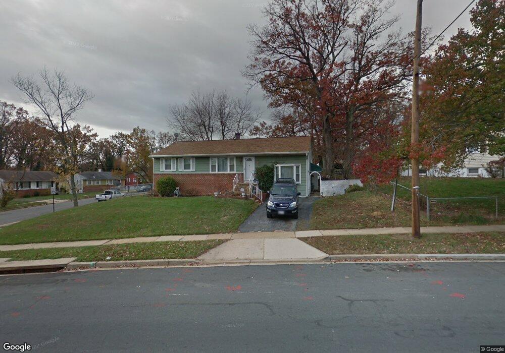 7409 Finns Ln, Lanham, MD 20706 - photo 1