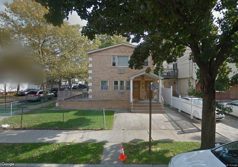 75-01 162nd St unit 1, Fresh Meadows, NY 11366 - photo 1