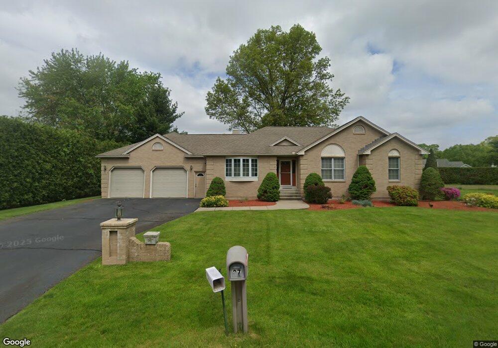 27 Jamie Ln, Feeding Hills, MA 01030 - photo 1