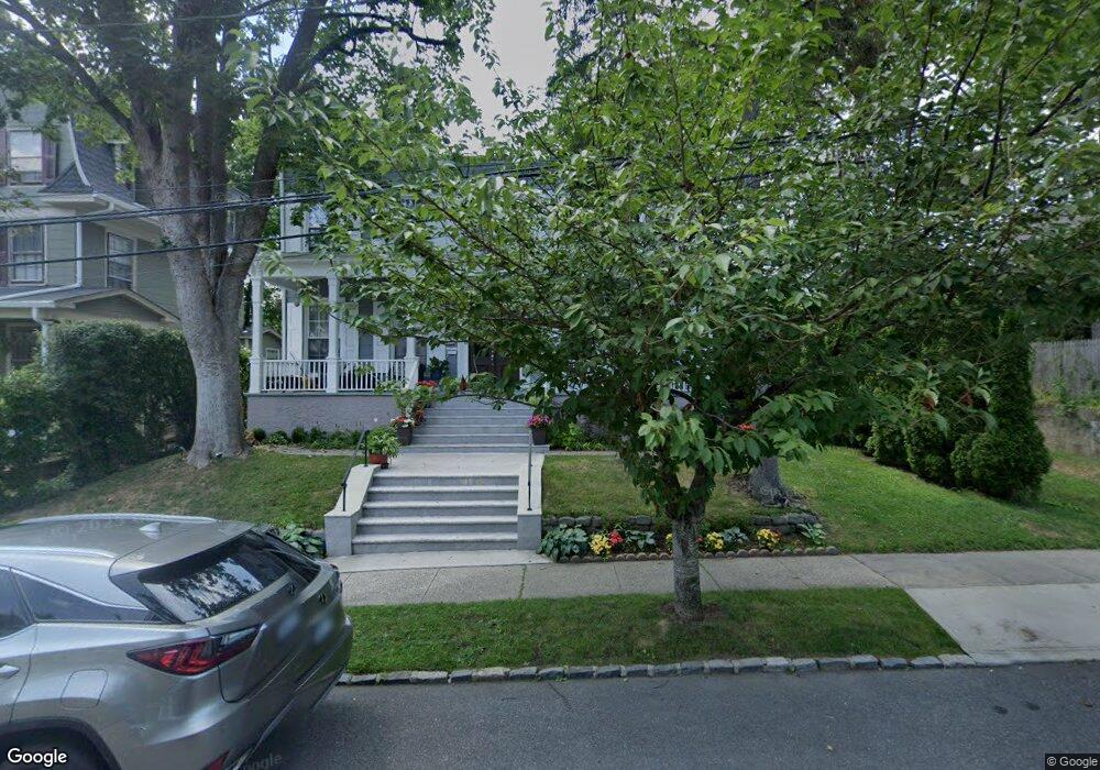 6 Jefferson St unit 8, Port Washington, NY 11050 - photo 1