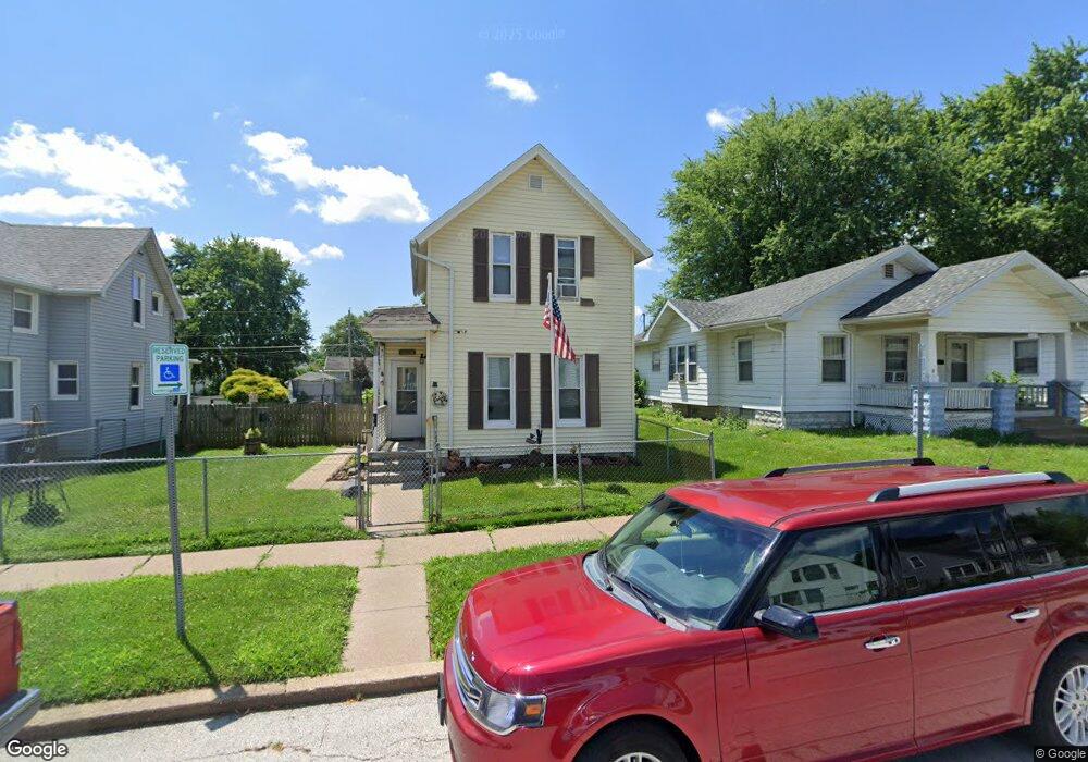 1831 W 8th St, Davenport, IA 52802 - photo 1