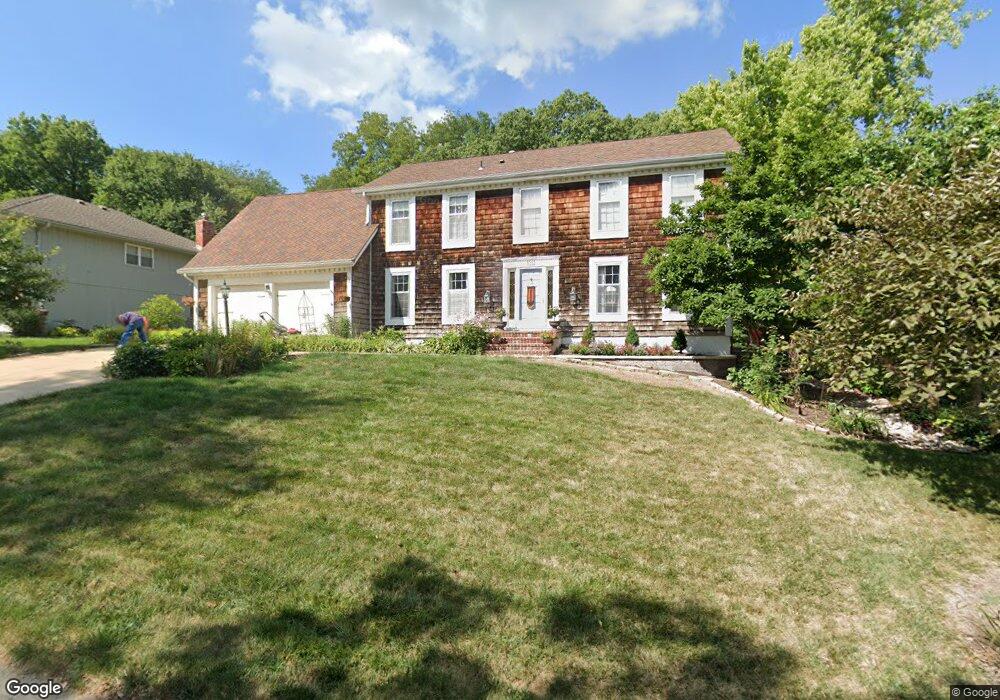 5132 Stearns St, Shawnee, KS 66203 - photo 1