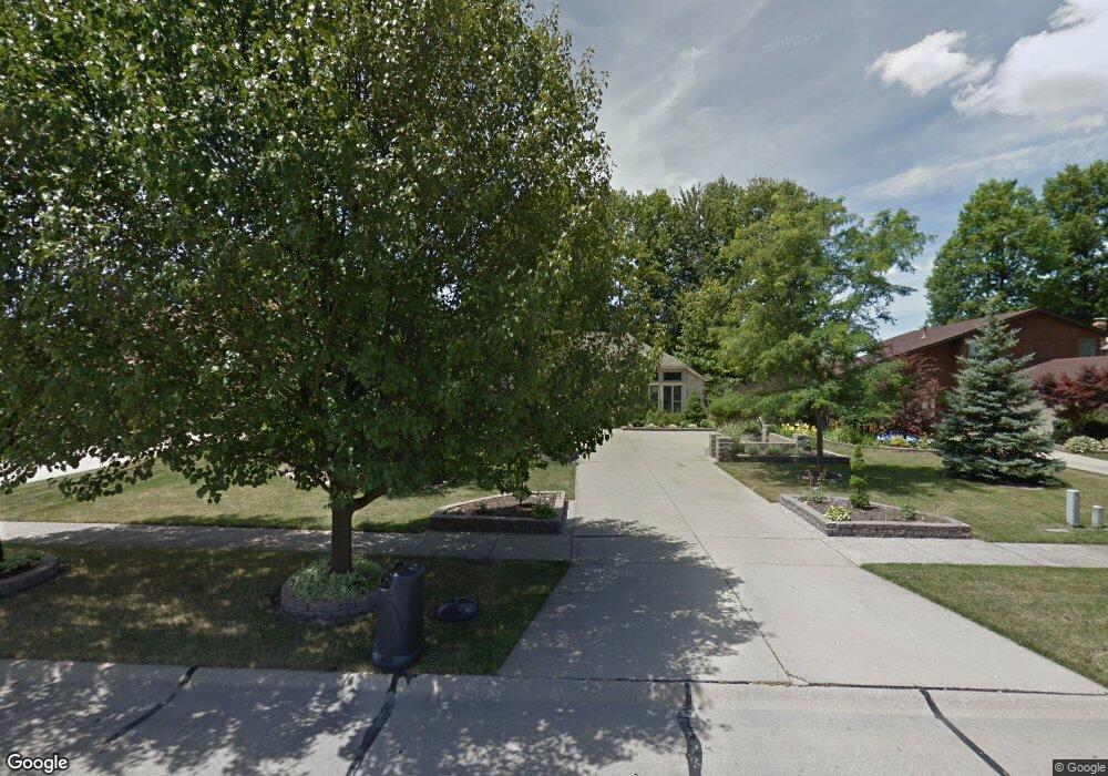 7208 Timber Ln, Olmsted Falls, OH 44138 - photo 1