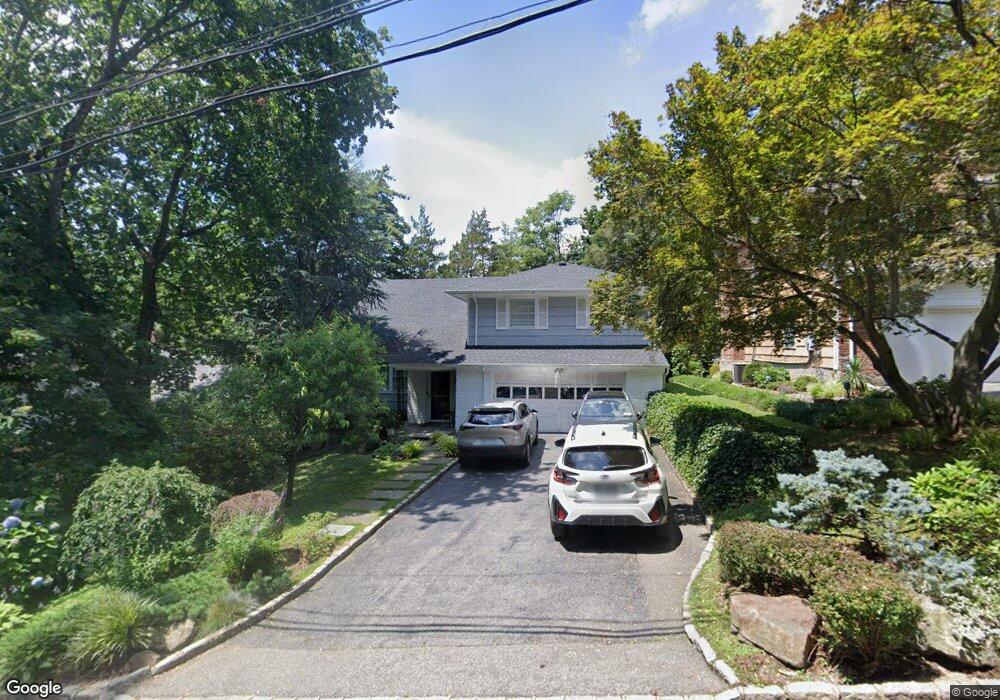 106 Luquer Rd, Port Washington, NY 11050 - photo 1