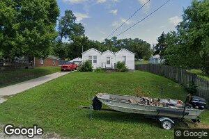 208 6th St, Buffalo, IA 52728