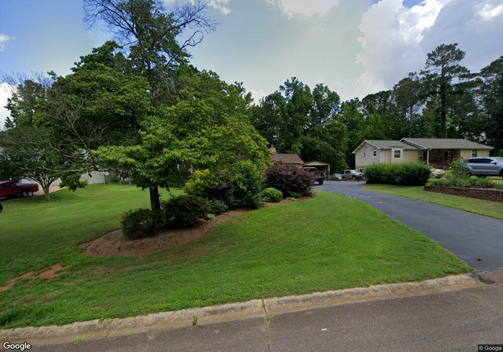 110 S Meadowcliff Cir, Carrollton, GA 30116 - photo 1