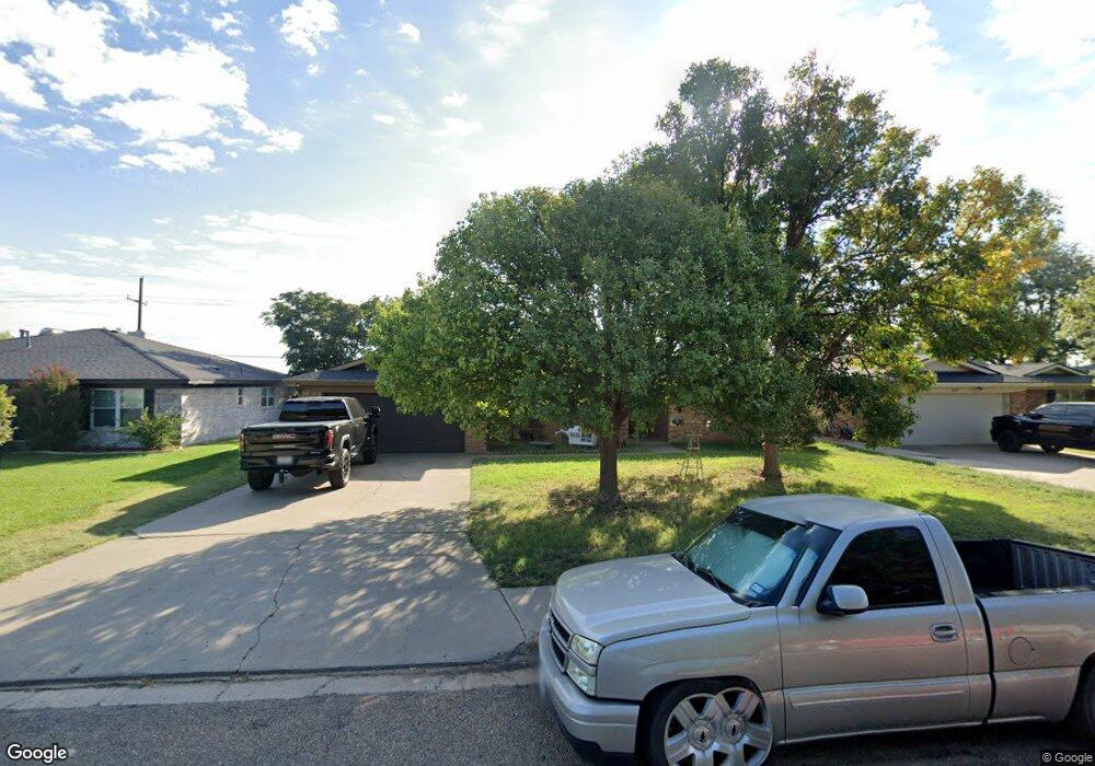 605 Melinda Ln, Dumas, TX 79029 - photo 1