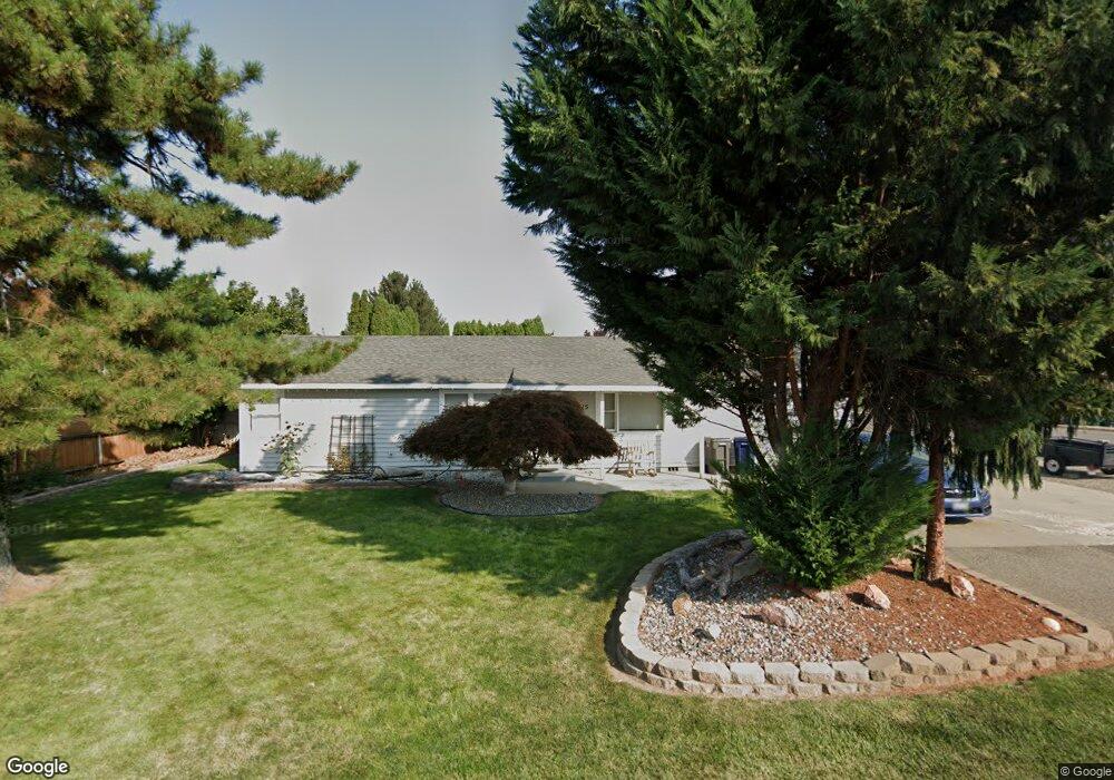 1315 6th Place NE, East Wenatchee, WA 98802 - photo 1