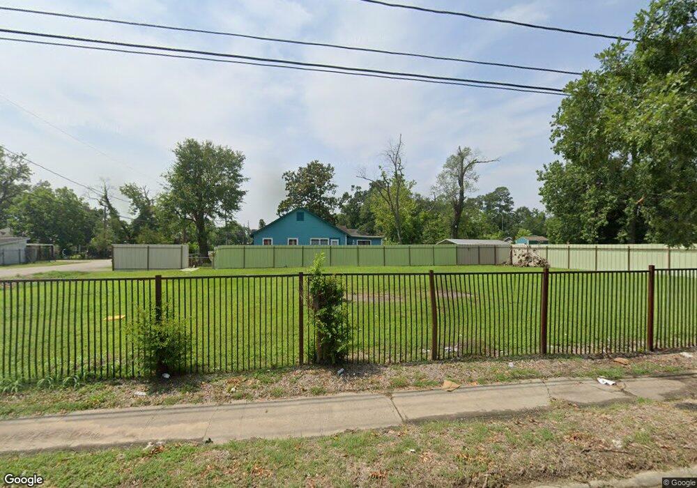 2424 Crosstimbers St, Houston, TX 77093 - photo 1