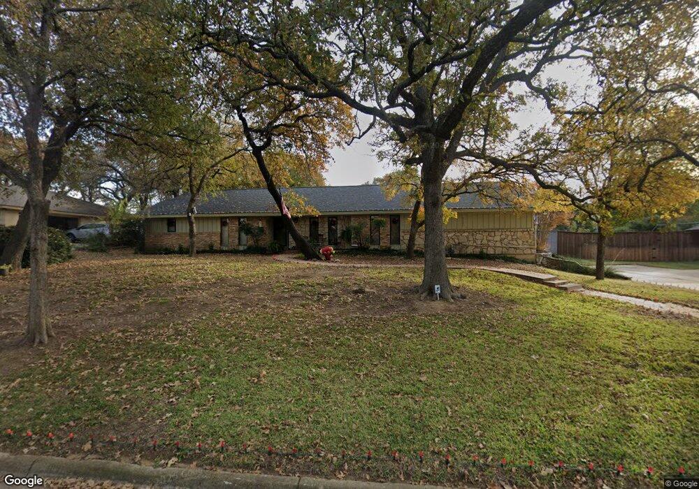 4107 Hollow Oak Dr, Euless, TX 76040 - photo 1