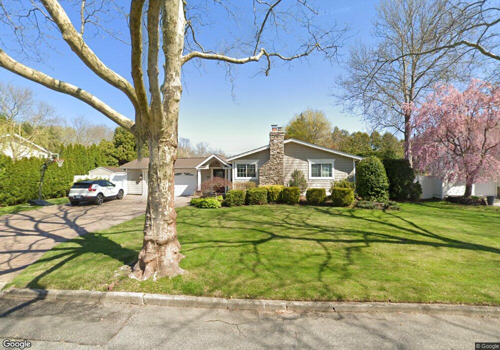 4 Cedar Crest Dr, Dix Hills, NY 11746 - photo 1