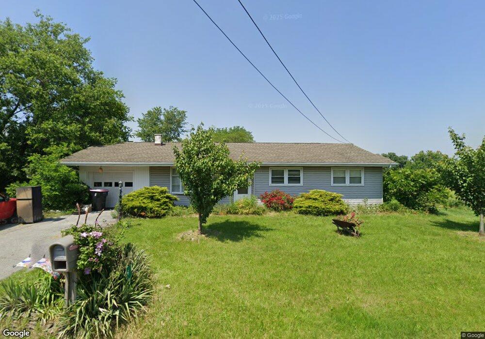 693 Hamilton Ave, Chambersburg, PA 17202 - photo 1