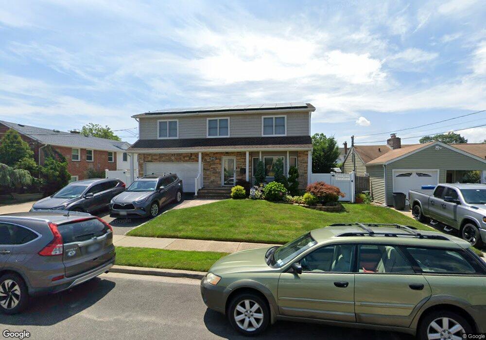 2840 Frankel Blvd, Merrick, NY 11566 - photo 1