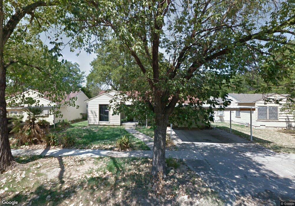 1010 Ralph St, Grand Prairie, TX 75051 - photo 1