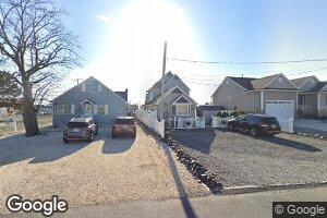 5 Tudor Ave, Pine Beach, NJ 08741
