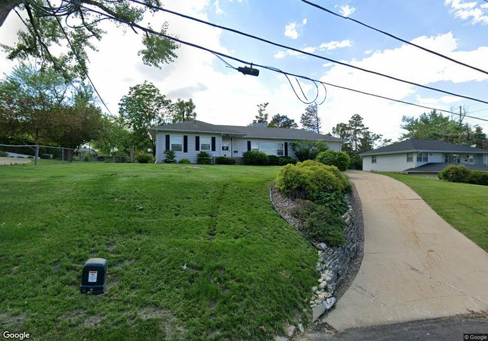 925 30th St SE, Cedar Rapids, IA 52403 - photo 1