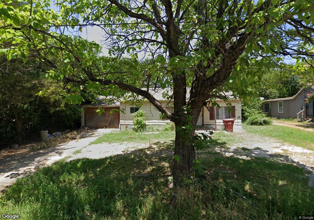 1120 W 7th St, Bonham, TX 75418 - photo 1