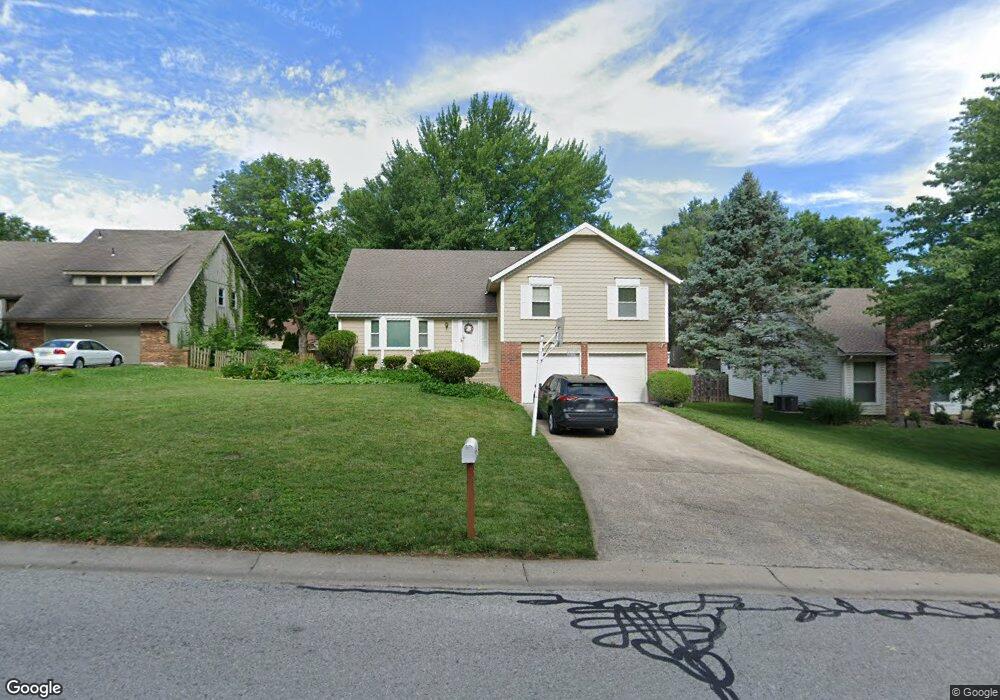 6720 Caenen Lake Rd, Shawnee, KS 66216 - photo 1