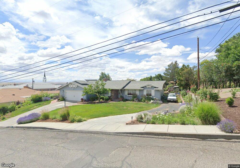 711 NW 12th St, Pendleton, OR 97801 - photo 1