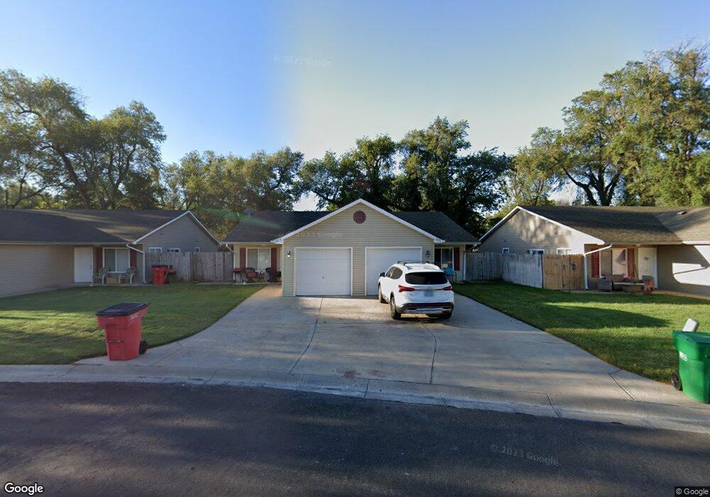 209 S Queen Cir, Maize, KS 67101 - photo 1