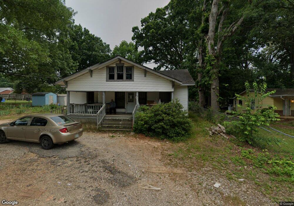 231 Fayetteville Ave, Statesville, NC 28677 - photo 1