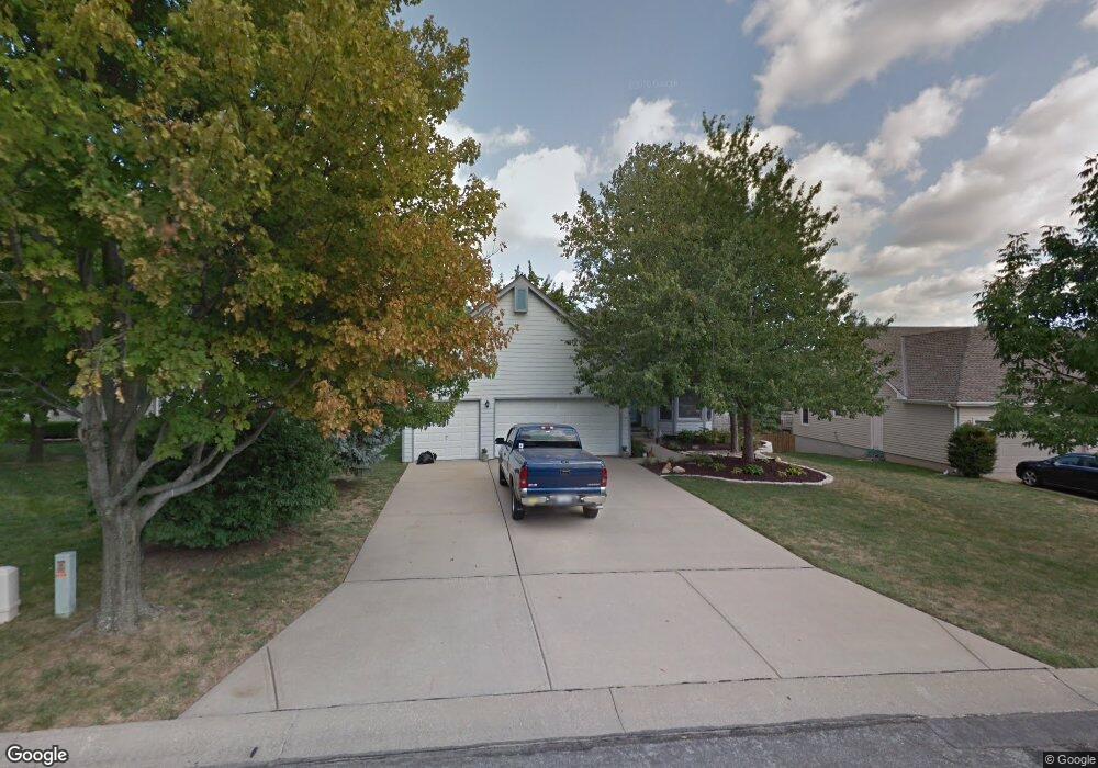 8119 Lichtenauer Dr, Lenexa, KS 66219 - photo 1