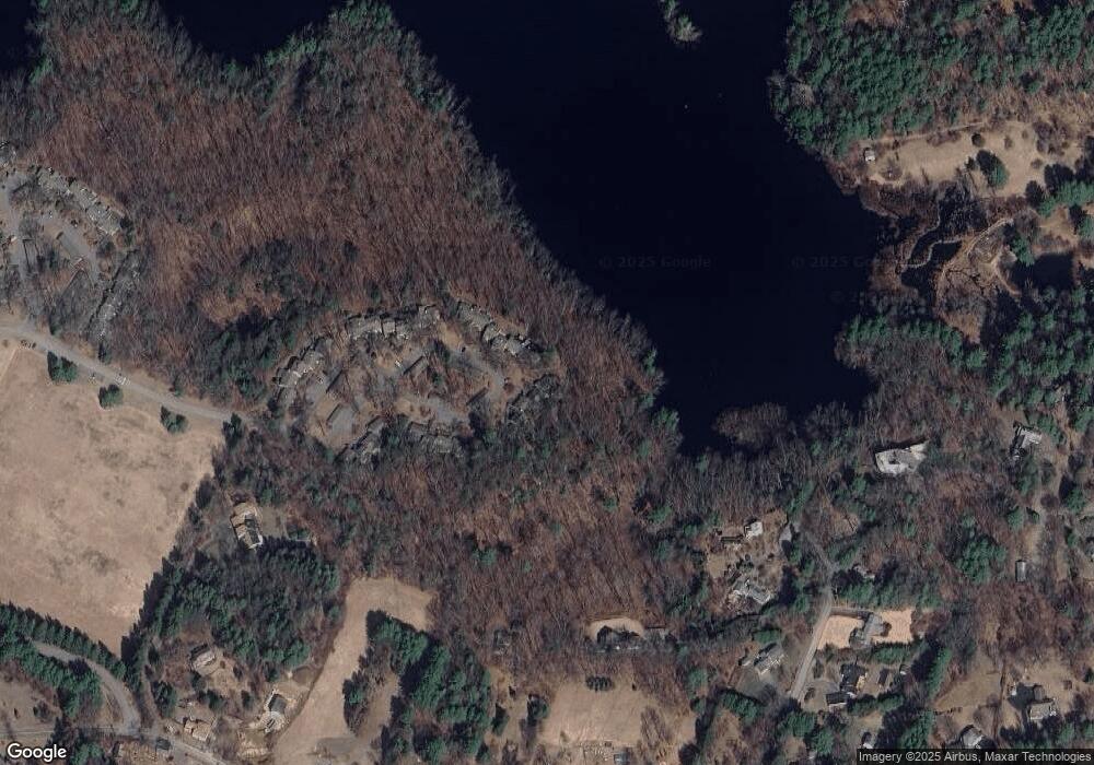 344 Hemlock Cir, Lincoln, MA 01773 - photo 1