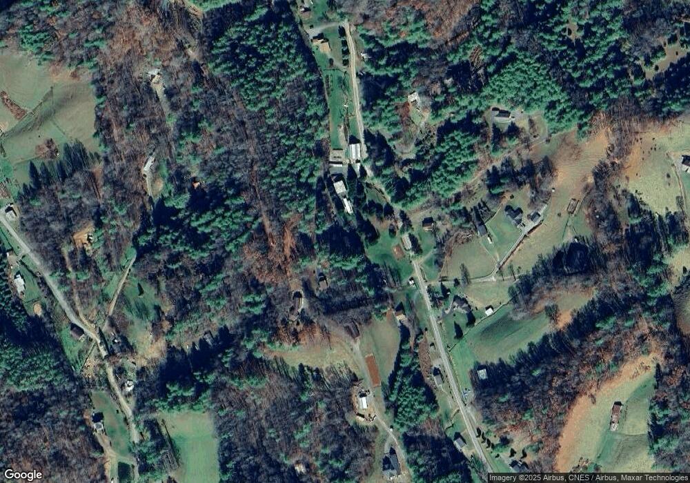 47 Beaver Ln, Burnsville, NC 28714 - photo 1