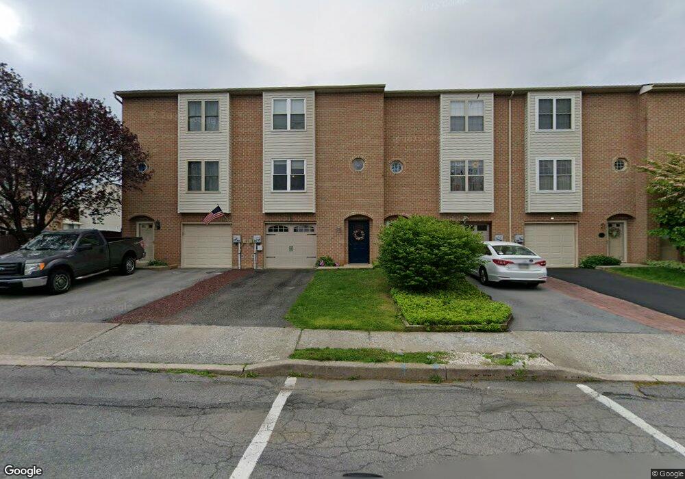 322 W 2nd St, Alburtis, PA 18011 - photo 1