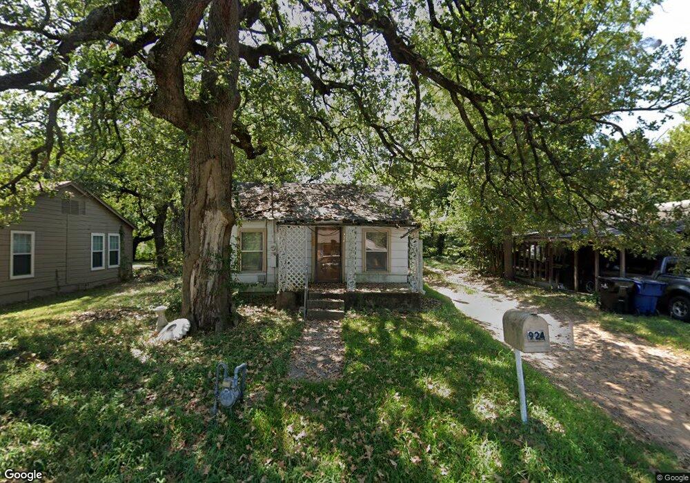 924 W Ford St, Denison, TX 75020 - photo 1